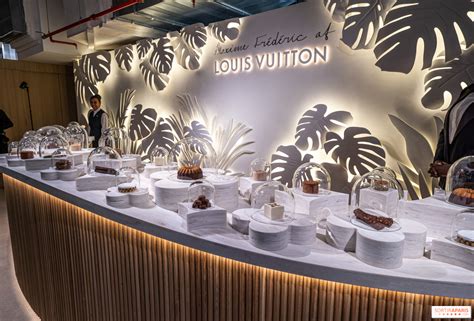 Louis Vuitton cafe maxime frederic